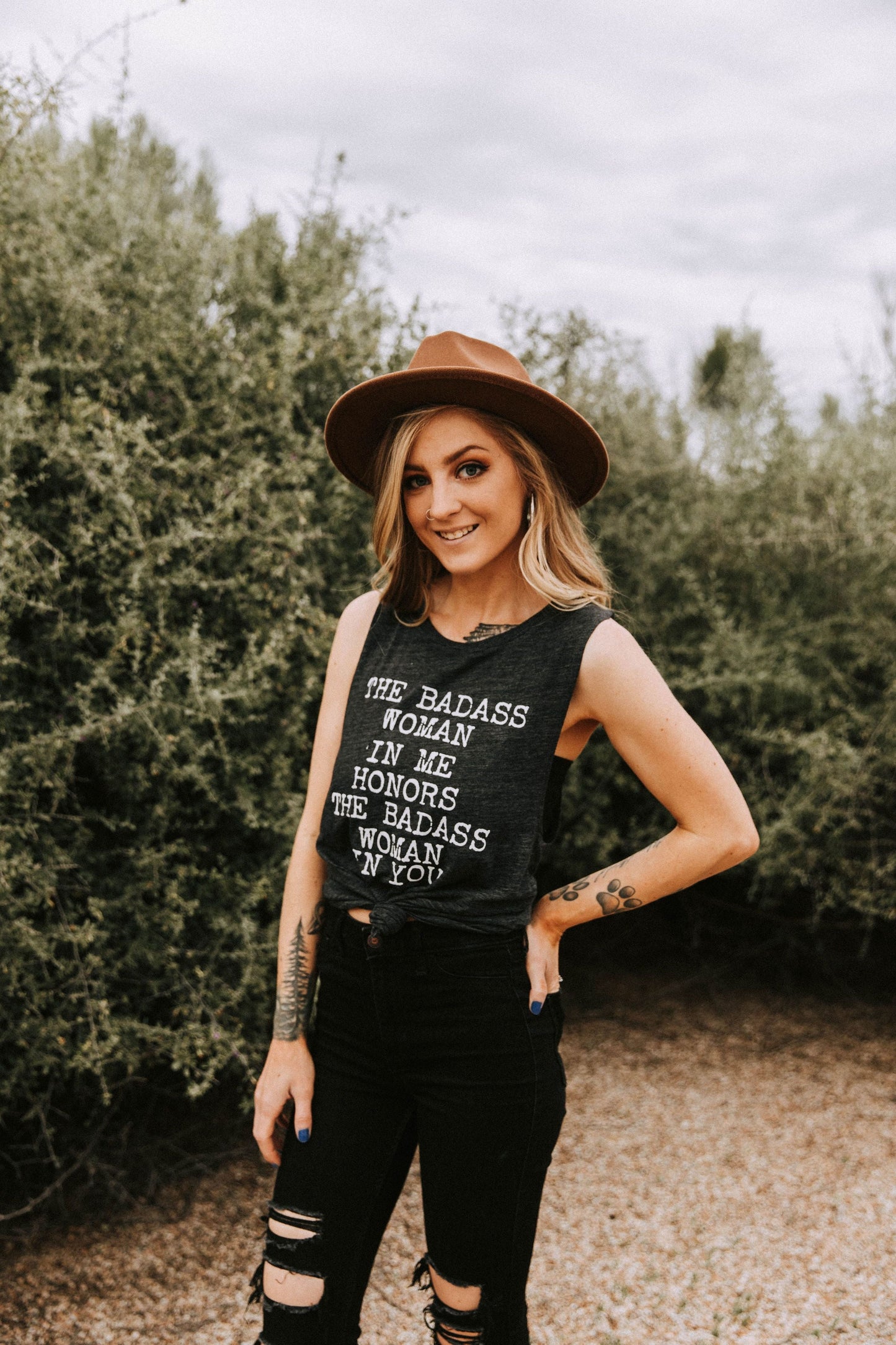 The Badass Woman In Me Honors The Badass Woman In You - Muscle Tank